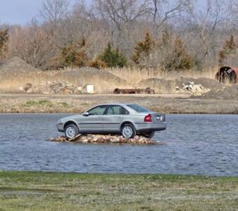 چگونه یک ولووی قدیمی به جاذبه گردشگری تبدیل شد؟/ عکس