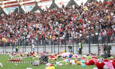 ویدیو| انتخاب بهترین هواداران سال فوتبال جهان/ عراقی‌ها برنده جایزه ویژه the best