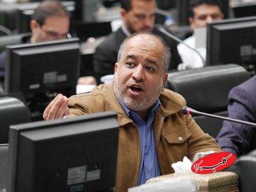  انتقاد خضریان از اهدای جایزه صلح فیفا به ترامپ: آمریکا با اقدامات غیراخلاقی به دنبال حاشیه‌سازی برای تیم ملی است - کلبه سرگرمی