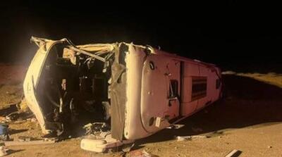 واژگونی مرگبار اتوبوس در محور نطنز/ آمار جان باختگان - مردم سالاری آنلاین