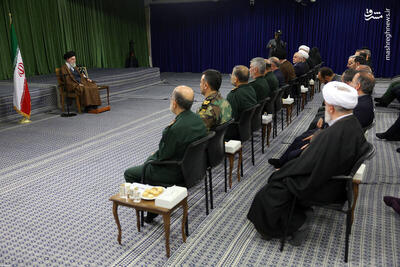 عکس/ دیدار دست‌اندرکاران کنگره بزرگداشت شهدای استان البرز با رهبر انقلاب