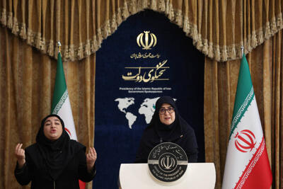 دانشگاه به حل مسائل جامعه اهتمام ویژه داشته باشد/ برخورد قاطع دولت با گرانفروشی