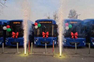 فیلم/ رونمایی از ۵ دستگاه اتوبوس برقی داخلی در تهران