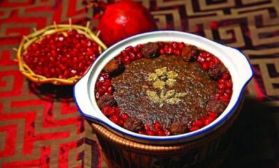  طرز تهیه آش انار تهرانی با گوشت چرخ کرده؛ مناسب پاییز و یلدا