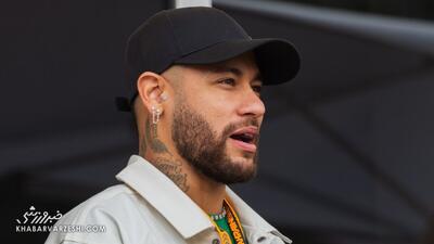 وقتی نیمار سعی می‌کند گمنام بماند؛ ستاره پرحاشیه با تغییر چهره‌ای خنده‌دار در نیویورک دیده شد! +عکس و ویدیو - پارس فوتبال