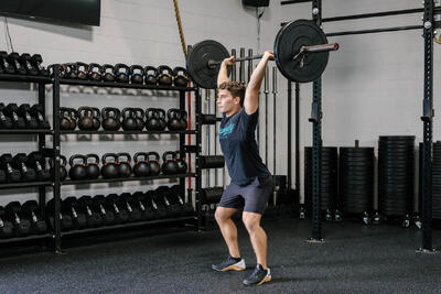 ببینید | آموزش حرکت  پوش‌ جرک  در کراس‌فیت (Push Jerk) - پارس فوتبال