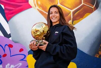 آیتانا بونماتی برای سومین سال پیاپی بهترین بازیکن زن فیفا شد + فیلم - پارس فوتبال
