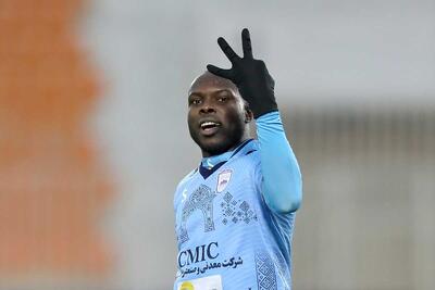 شکارچی اکوادوری یزدی‌ها؛ این مهاجم، چادرملو را به جمع مدعیان لیگ برتر رساند! - پارس فوتبال