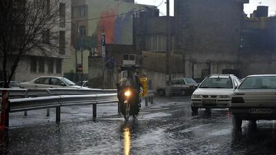 آماده باش کامل خدمات شهری تهران در آستانه بارندگی ها / هشدار مدیریت شهری؛ زباله در جوی ها نریزید، باعث آب گرفتگی می شود