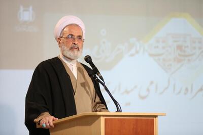  آیت الله اعرافی: جامعیت حضرت آیت الله جوادی آملی زمینه‌ساز تولید نظریه‌ها و نظام‌سازی‌های کلان در اندیشه اسلامی است