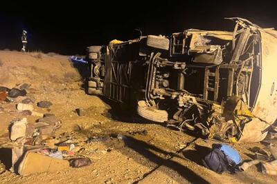 جان باختن ۱۳ نفر در واژگونی اتوبوس اصفهان- تهران (۲۴ آذر ۱۴۰۴)