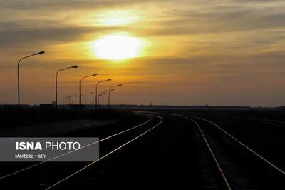 آغاز عملیات برقی‌سازی راه آهن تهران-مشهد تا پایان ۱۴۰۴