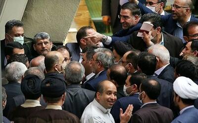 انتقاد شدید روزنامه نزدیک به قالیباف از تندروهای اصولگرا