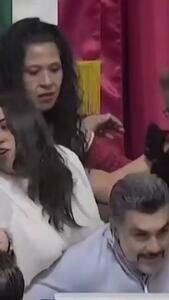 گیس و گیس‌کشی خانم‌ها بر سر بودجه در کنگرۀ مکزیکوسیتی