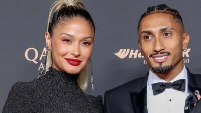 همسر رافینیا از دست فیفا عصبانی شد: بی‌عدالتی، شوهرم بسکتبالیسته؟! / عکس