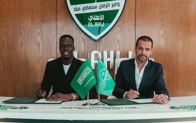 الاهلی عربستان با دروازه‌بان سرشناس و پرافتخارش تمدید کرد