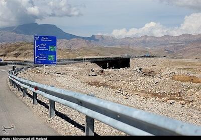 عقبگرد در مدیریت آزادراه‌ها/ چرا دریافت عوارض 3 آزادراه دوباره دستی شد؟ - تسنیم