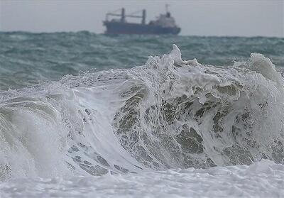 تردد های دریایی به جزیره قشم متوقف شد - تسنیم