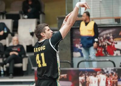 استقلال اسیر جادوی ستاره‌های صرب و آمریکایی!