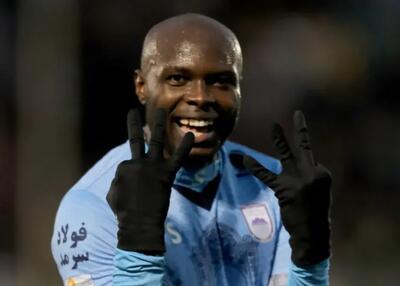 پدیده لیگ، همه جا به دنبال اخباری می‌گشت