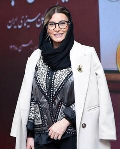 عاشقانه فریبا نادری در طبیعت پاییز