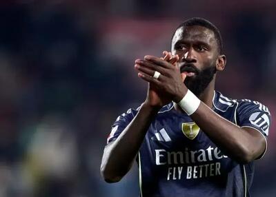 قلم قرمز ژابی روی سه ستاره بزرگ رئال