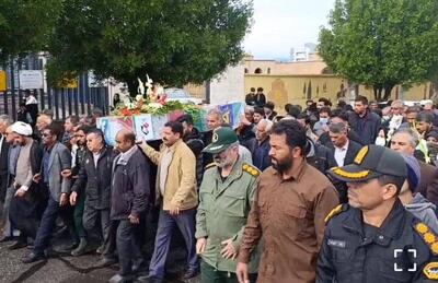  پیکر شهید «عیسی برسم» بر دستان مردم قدرشناس جیرفت تشییع شد