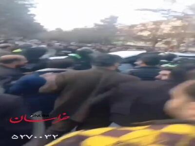 لحظه چاقو خوردن فرمانده انتظامی مشهد در مراسم هفتم مرحوم خسرو علیکردی