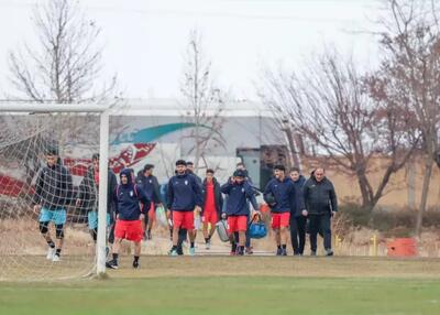 مخالفت با حضور 8 بازیکن در تیم المپیک!