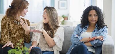 نسل آلفا در خطر! چرا سبک والدگری قدیمی در ایران باید همین حالا بازتعریف شود؟ / هشدار روانشناسان: پدر و مادرهای سلطه‌جو دیگر نمی‌توانند نسل آلفا را مدیریت کنند؛ زمان بازتعریف والدگری فرا رسیده است!