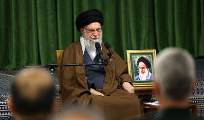 انتقاد رهبر انقلاب از عدم همت و تلاش برای انتقال ارزش‌های دفاع مقدس