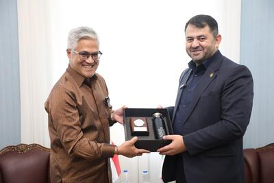 دیدار سفیر اندونزی با شهردار ارومیه / سورابایا و ارومیه خواهرخوانده می شوند