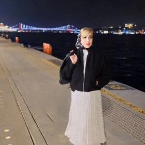 نگاه روز ; استایل خیره‌کننده مرجانه گلچین در استانبول تلفیق هنر و مد