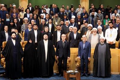 پزشکیان: امام خمینی (ره) پیام آور وحدت و انسجام بود