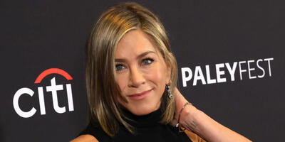 نگاهی به کلکسیون ساعت‌های جنیفر انیستون؛ انتخاب‌هایی اصیل و خیره‌کننده - چی بپوشم