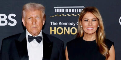 وقتی سیاست با ظرافت گره می‌خورد؛ مرور استایل‌های ماندگار ملانیا ترامپ در سال ۲۰۲۵ - چی بپوشم