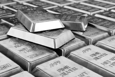 نقره برای نخستین‌بار در تاریخ به 66 دلار رسید