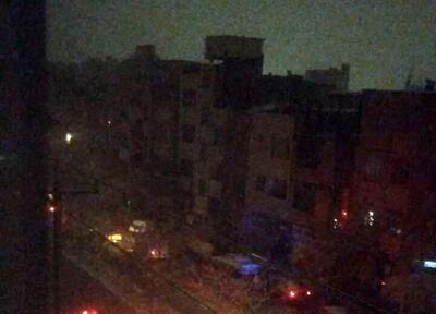 بارش برف به شبکه برق مشهد خسارت زد/ قطعی موقت در منطقه سیدی و استقرار گروه‌های عملیاتی