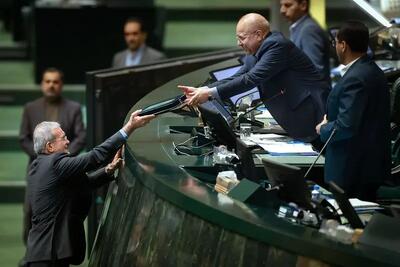 مدیران صدا و سیما باید بدانند منابع کشور ته کشیده/ در خوش‌بینانه‌ترین حالت کمتر از 5 میلیون ایرانی را نمایندگی می‌کند