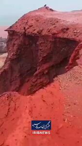 تصاویر زیبا و دیدنی از بارندگی در ساحل سرخ جزیره‌ هرمز