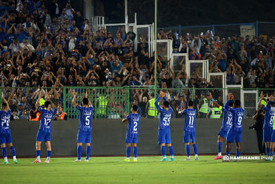 این بازیکن استقلال انگار هر لحظه می‌خواهد بیفتد | ۲ بازیکن باید حتما در لیست خروج باشند