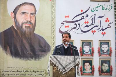  استاندار همدان: حضور میدانی مدیران نقش مهمی در تسریع اجرای طرح‌ها دارد