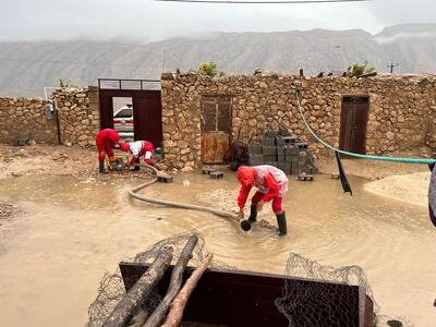  امدادرسانی هلال‌احمر به بیش از ۴۰۰۰ نفر متاثر از سیل و آب‌گرفتگی