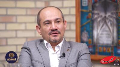  ببینید | استادیار دانشکده حقوق و علوم سیاسی دانشگاه تهران: ۱۰۰۰ نفر ایران را به صورت گردشی مدیریت می‌کنند؛ یک نسل نمی‌گذارد قدرت به نسل بعد واگذار شود - کلبه سرگرمی