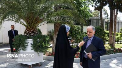 وزیر دادگستری: با تخلفات در بازار برخورد می‌کنیم - مردم سالاری آنلاین