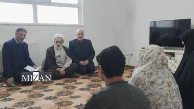بررسی وضعیت معیشتی ۳ خانواده زندانی نیازمند توسط رئیس‌کل دادگستری اردبیل