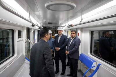 تحویل اولین رام قطار چینی برای ورود به متروی تهران