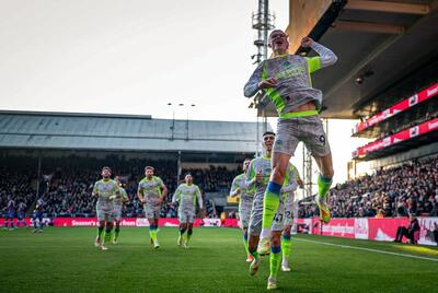 هالند در نقش بابانوئل؛ سورپرایز ستاره سیتی برای کودکان در کریسمس (عکس) - پارس فوتبال