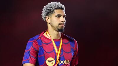 پایان سفر معنوی آرائوخو به اسرائیل؛ ستاره اروگوئه‌ای آماده بازگشت به قلب دفاع بارسلونا - پارس فوتبال