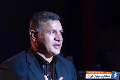 علی دایی اخیرا مدل تبلیغاتی یک برند لباس شده است